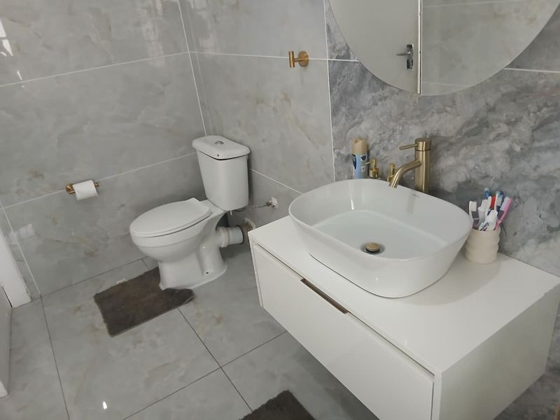 3 BEDROOM HOME WITH FLATLET/GRANNY FLAT - Photo 9