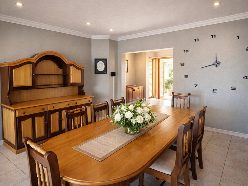 Versatile Dual-Living - 4 Bedroom House for Sale in Dana Bay - Photo 3