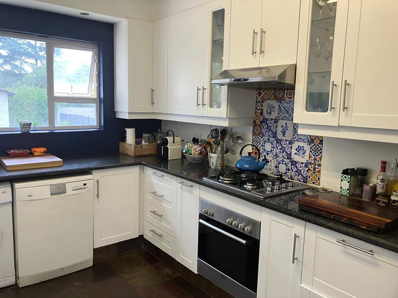 2 Bedroom immaculate simplex on Borrowdale drive - Photo 5
