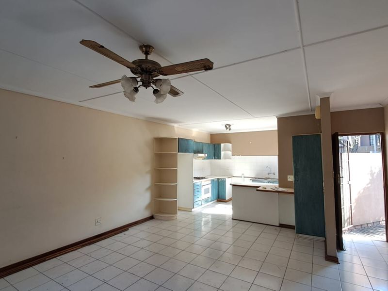 Inviting 2-Bedroom Simplex in Serene Arboretum, Richards Bay - Photo 2