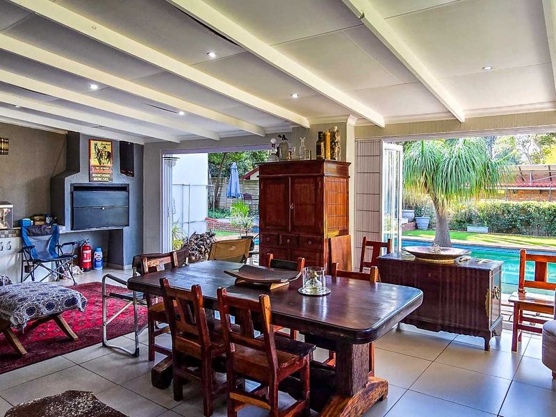 Spacious Family Home For Sale - Photo 2