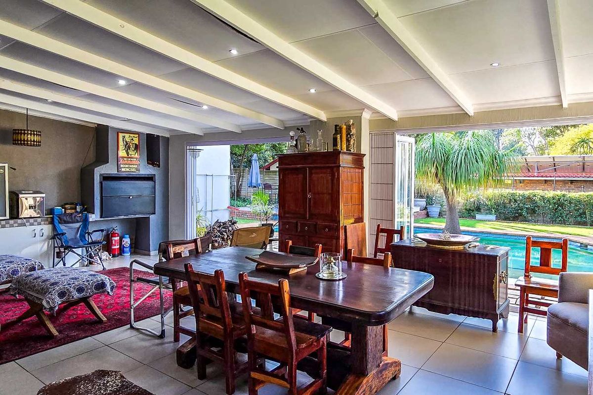 Spacious Family Home For Sale - Photo 2