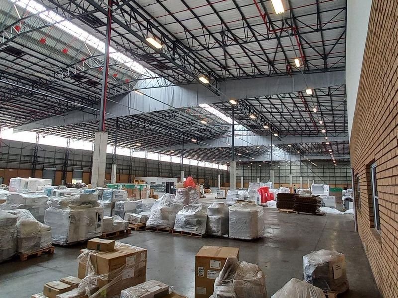 13 926m2 Gosforth Park Warehouse To Let - Photo 9