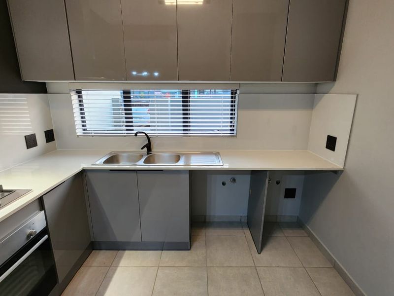 Catch it if you can ! – Stunning 3-Bedroom Townhouse to rent in Waterval East, Rustenburg - Photo 10
