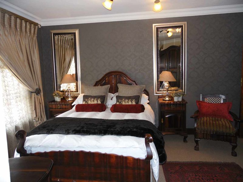 FULLY FURNISHED MAGNIFICENT RESIDENCE FOR RENT IN SECURE UPMARKET ESTATE - Photo 8