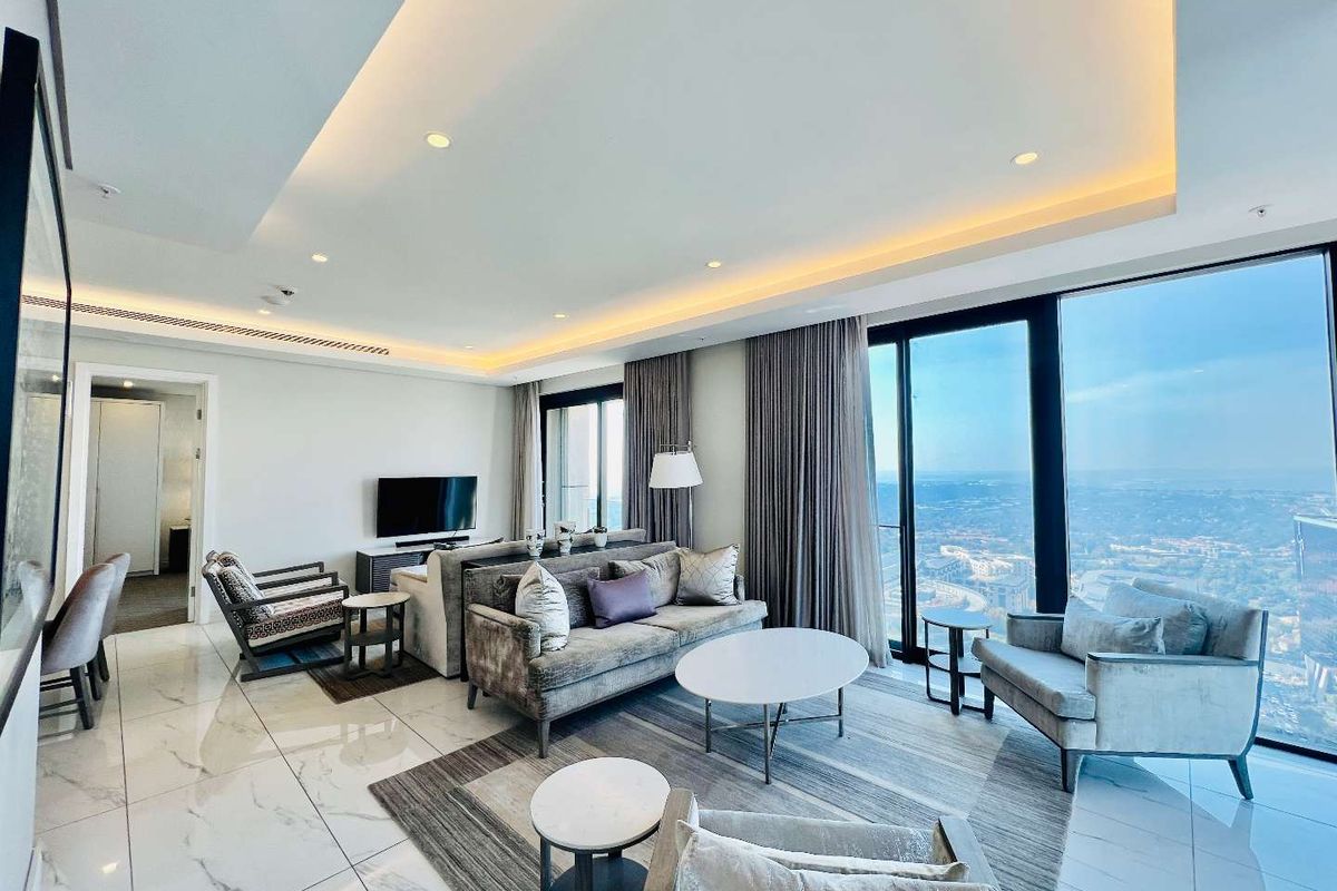 Experience Unrivaled Luxury: Fully Furnished 2-Bedroom Apartment at The Leonardo - Photo 4