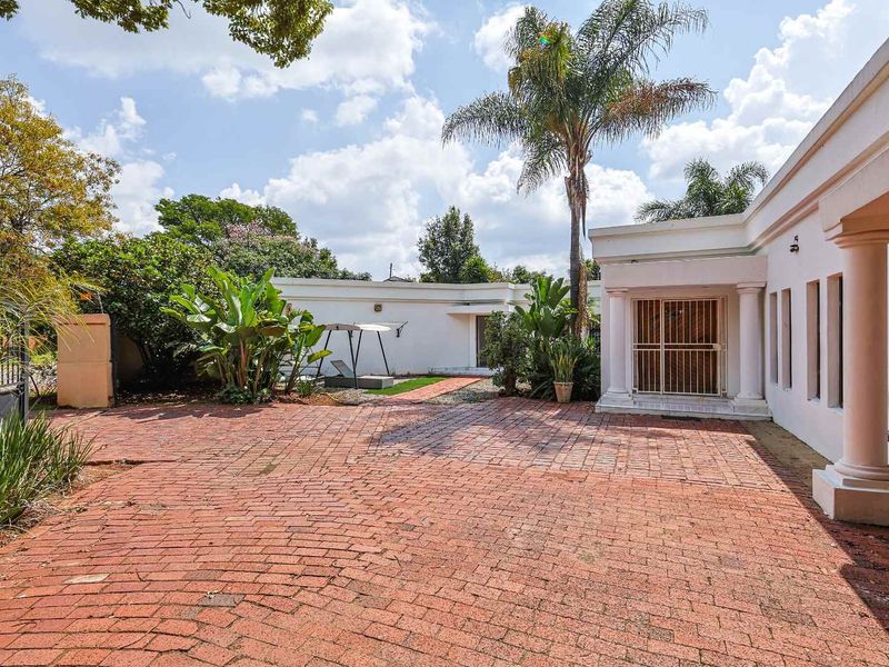 Prime Waterkloof Ridge Living with Space, Potential & Prestige - Photo 3