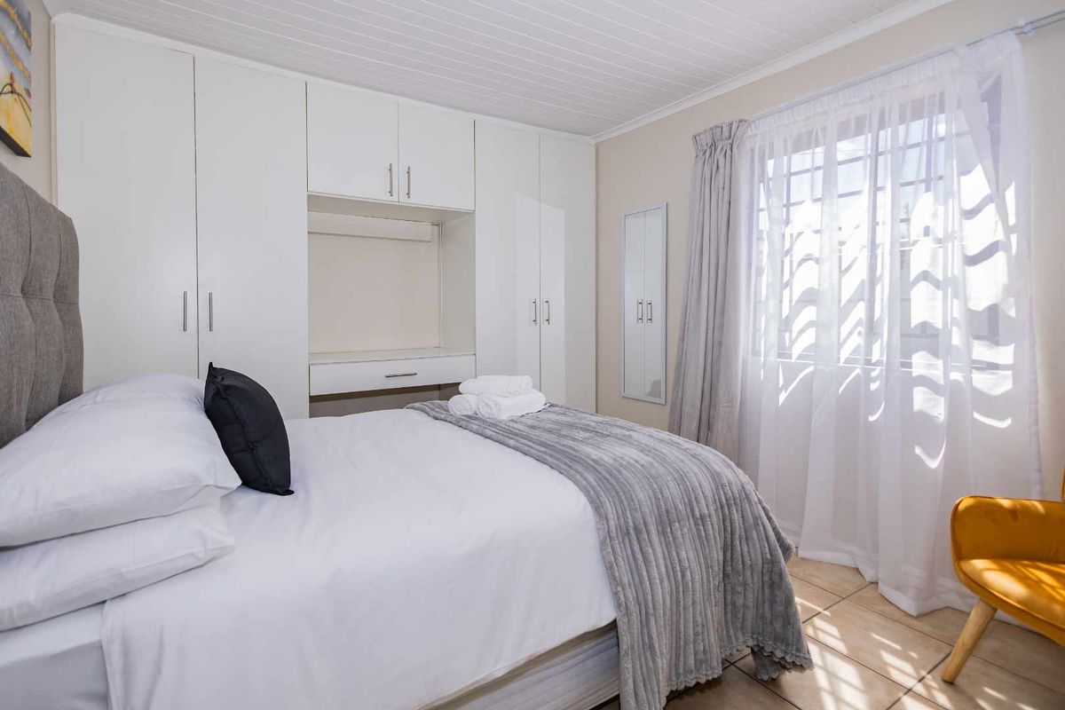 Urban Oaks Guest House - Photo 2