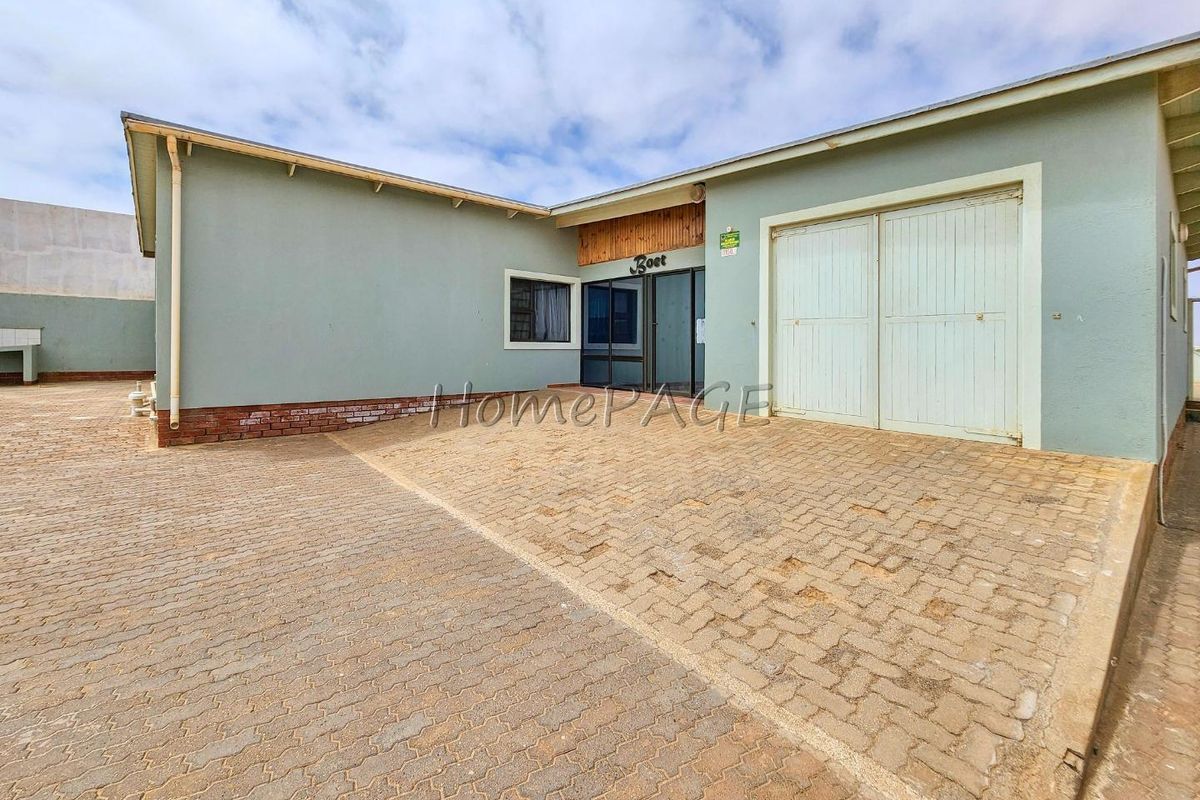 Ext 3 (North Dune), Henties Bay:  Spacious home with lots on offer - Photo 2