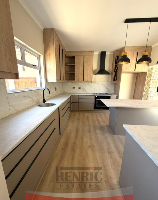 Property #2475834, House For Sale in Rossmund Golf Resort