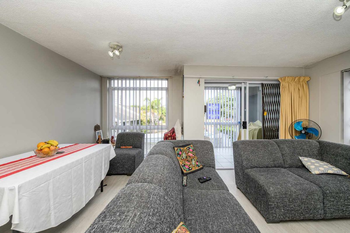 Calling Investors! Priced Right! Close to Beach - Prime Location! - Photo 4
