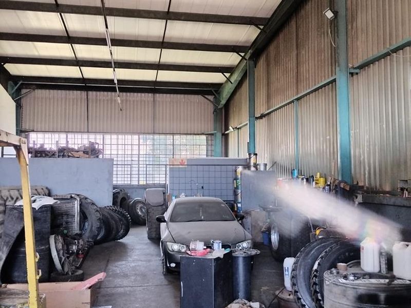 Ideal Location for Your Business on Main Harding Road! - Photo 7