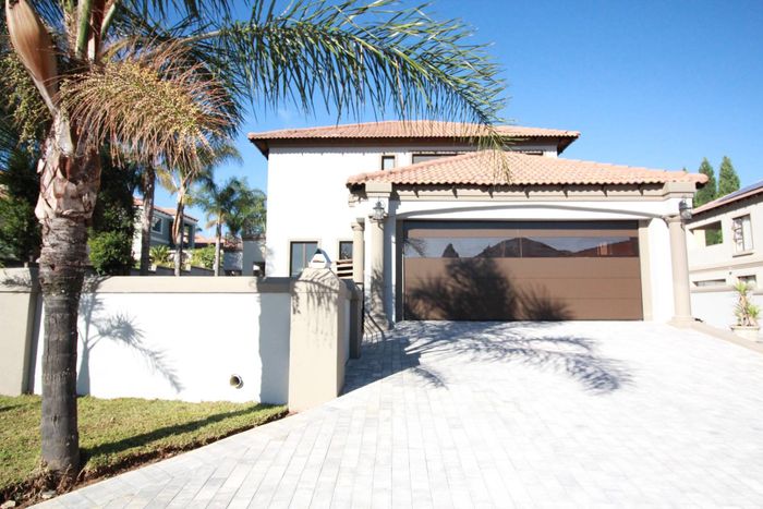 Property #2561769, House Rental Monthly in Blue Valley Golf Estate