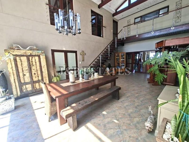 "Own a Slice of Heaven: Lagoon Views & Investment Potential!" - Photo 3