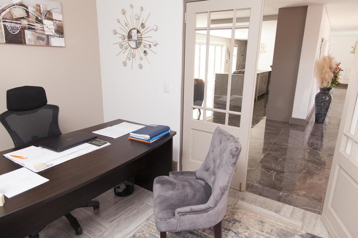 8 BEDROOM FAMILY HOME FOR SALE IN CHATSWORTH - R2.495m - Photo 5