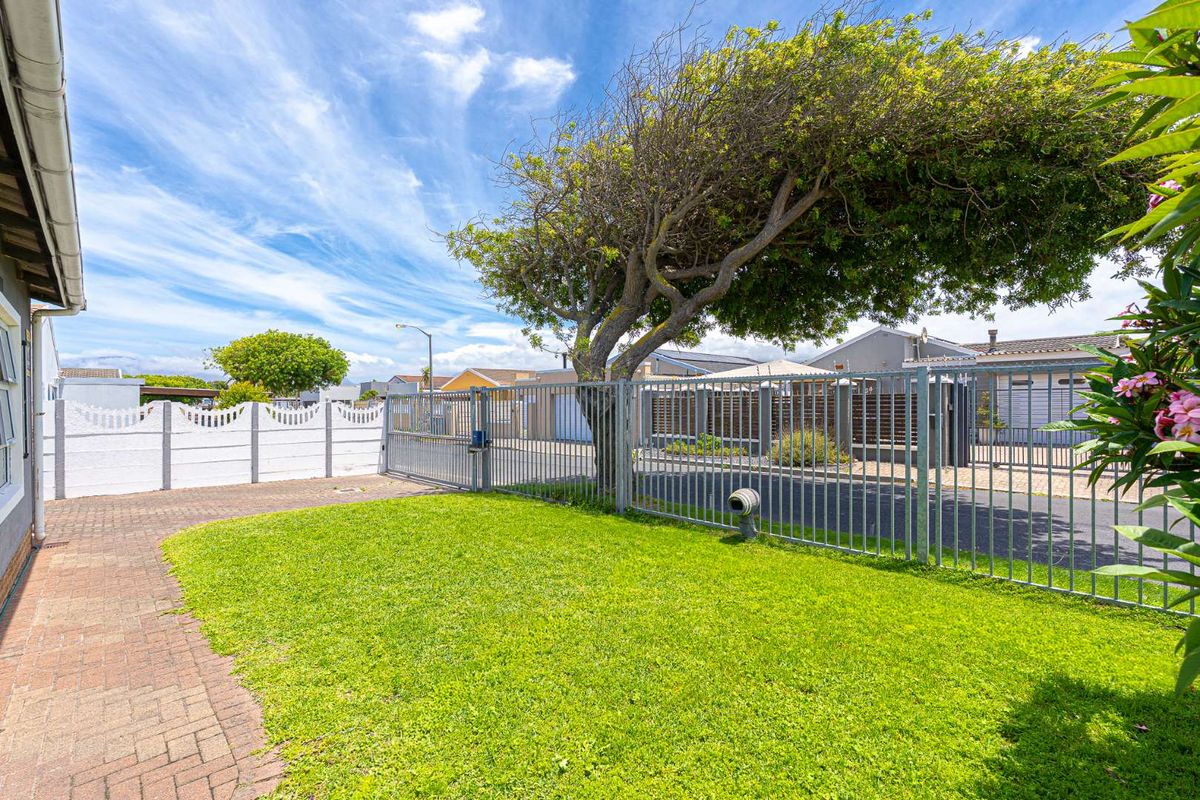 Comfortable 3 bedroomed home in Ottery - Photo 2