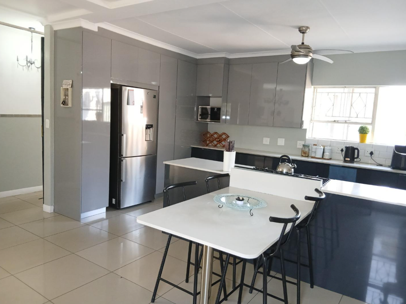 Four Bedroom Home for Sale in Verwoerdpark - Photo 8