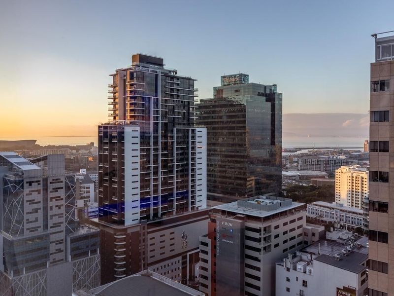 Modern Fully Furnished 1-Bedroom Apartment in Cape Town City Centre - Photo 6