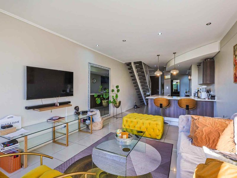 Modern 2-Bedroom Apartment with Rooftop Braai Area - Photo 1