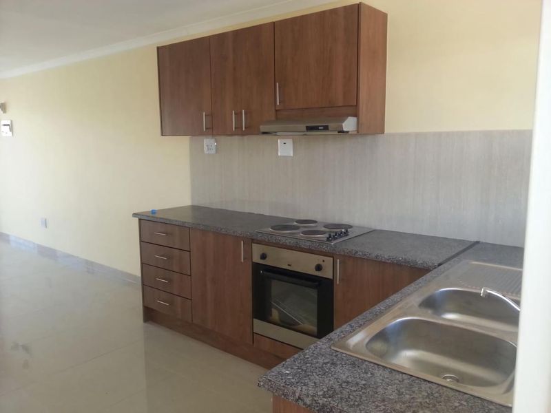 2 BEDROOM APARTMENT FOR SALE IN OTJOMUISE – WINDHOEK Modern, neat and spacious 78 m2 apartment situated on the 3rd floor of a secure complex in Otjomuise. - Photo 5