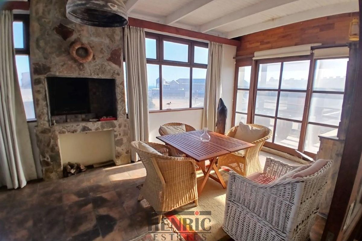 Grand Old Lady with Seaview - Photo 2