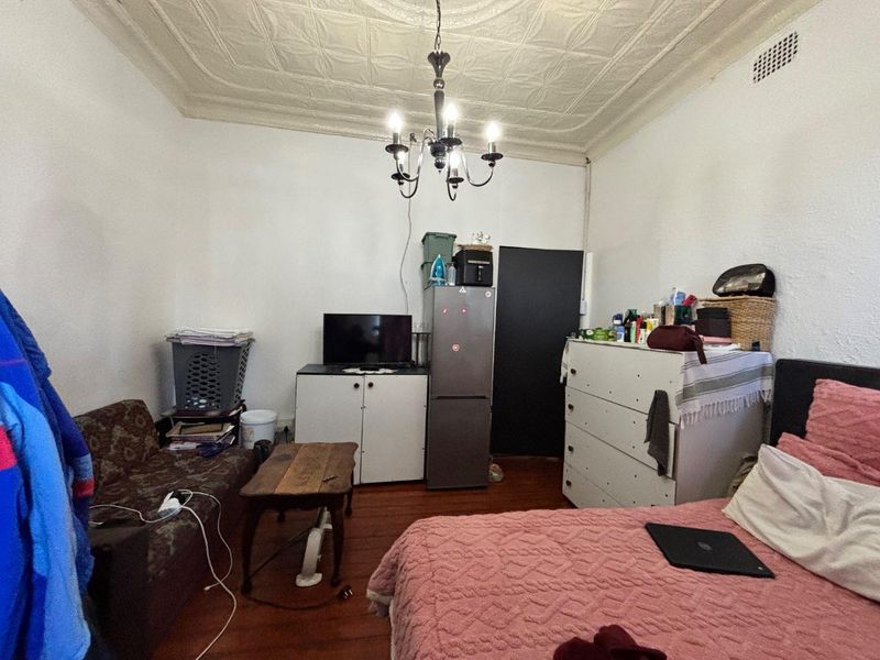 Spacious 3-Bedroom Home with a flatlet for investment - Photo 8