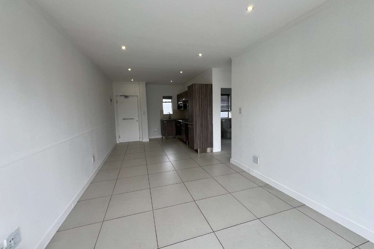 Stylish, Secure 1-Bed Apartment - Photo 4