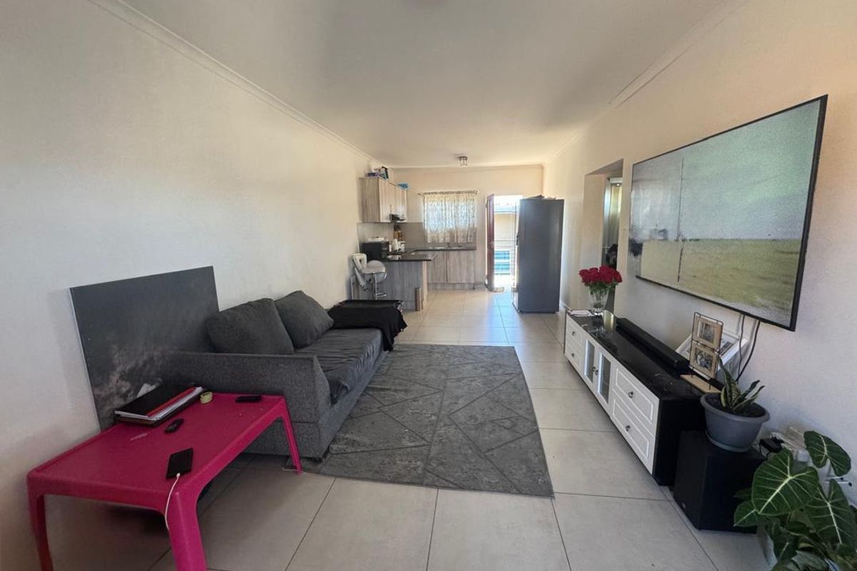 2 Bedroom Townhouse For Sale in Rocky Crest - Photo 3