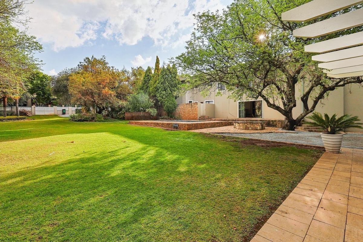 Step into a world of comfort and nostalgia - Photo 5