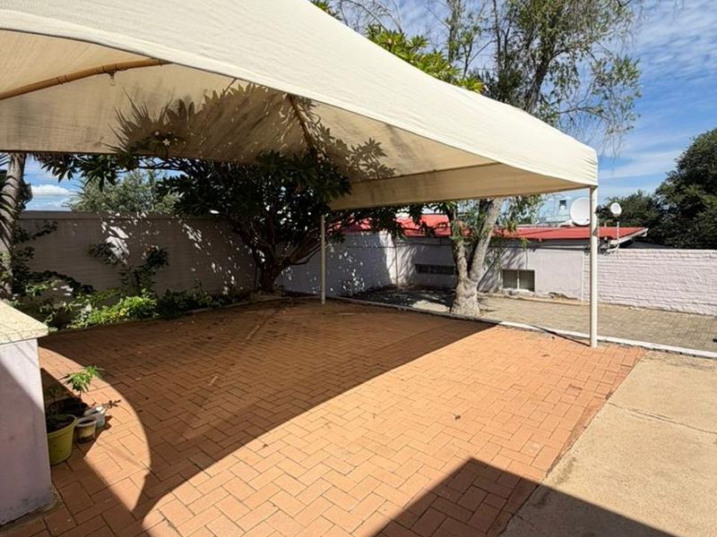 Office Building To Let — Luxury Hill, Klein Windhoek - Photo 8