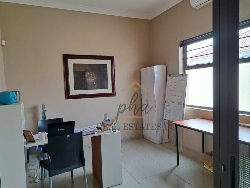 Business Premises with flat for sale in Central Walvis Bay - Photo 5