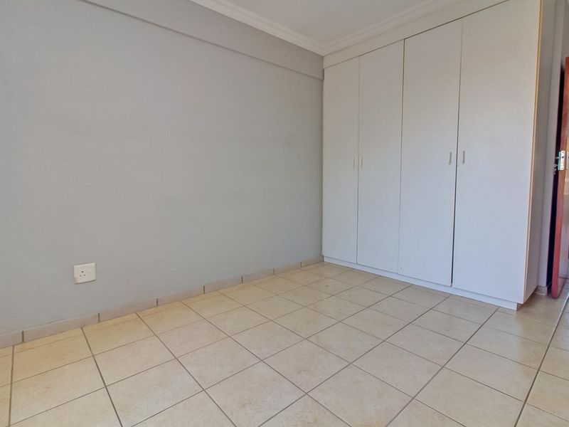 Experience Tranquility with Top Security - Photo 4