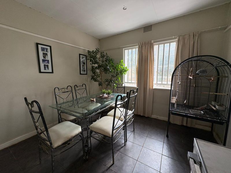 Spacious Property with Exceptional Income Potential - Photo 8