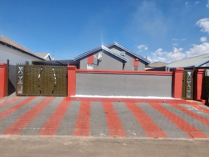 Property #2495241, House For Sale in Mamelodi East