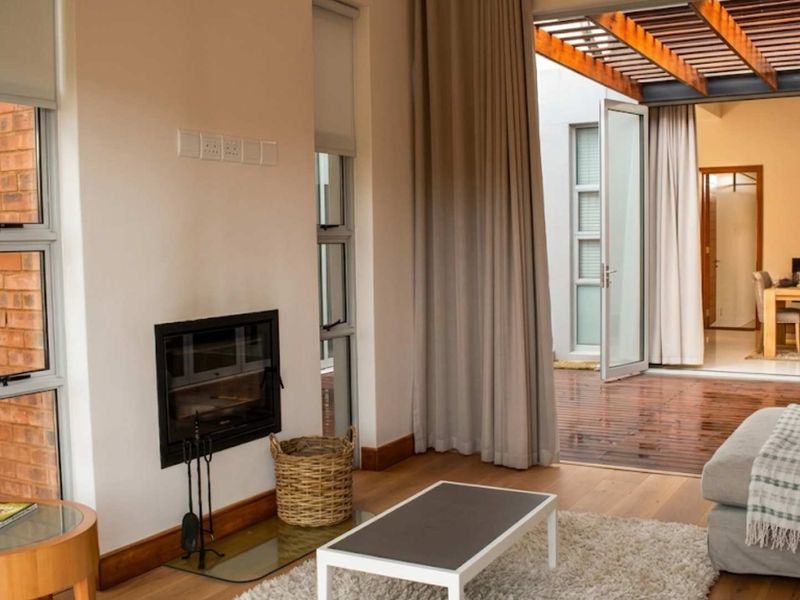 Three-bedroom House in Highland Gate - Photo 9