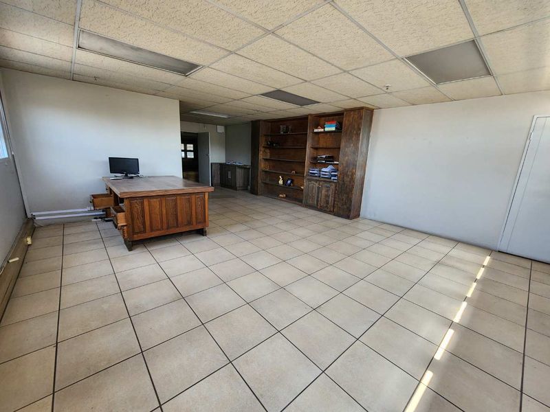 High Exposure Automotive & Retail Power Site on Steve Biko Road – 5,500m2 Mixed Use Facility - Photo 8