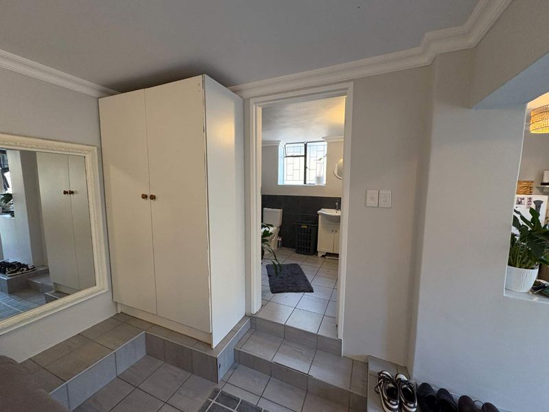 Furnished Bachelor Apartment - Photo 6