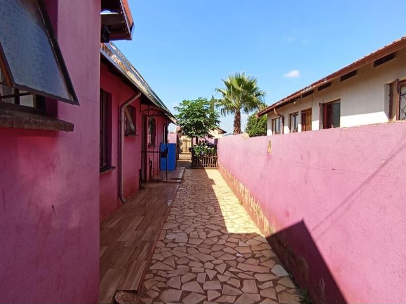 Smart property for sale. - Photo 2