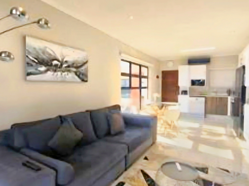 Fully Furnished Top-Floor Apartment to Rent in Umhlanga Ridge - Photo 3