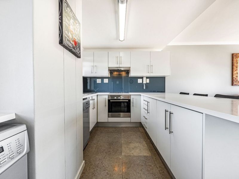 Penthouse with Spectacular Views in Trinity Gardens - Photo 5