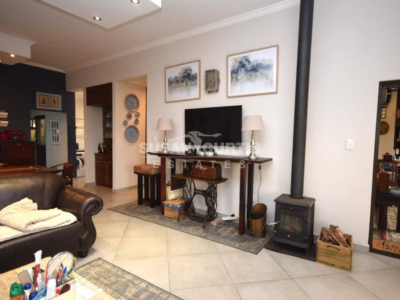 3 BEDROOM HOUSE WITH FLAT IN EXT 22, OCEAN VIEW - Photo 10