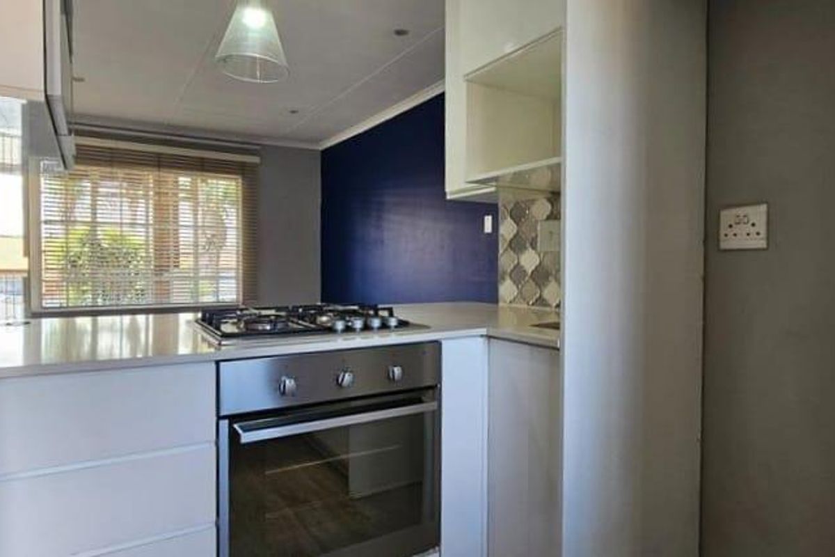 2 Bedroom Townhouse for Sale in New Redruth - Photo 4