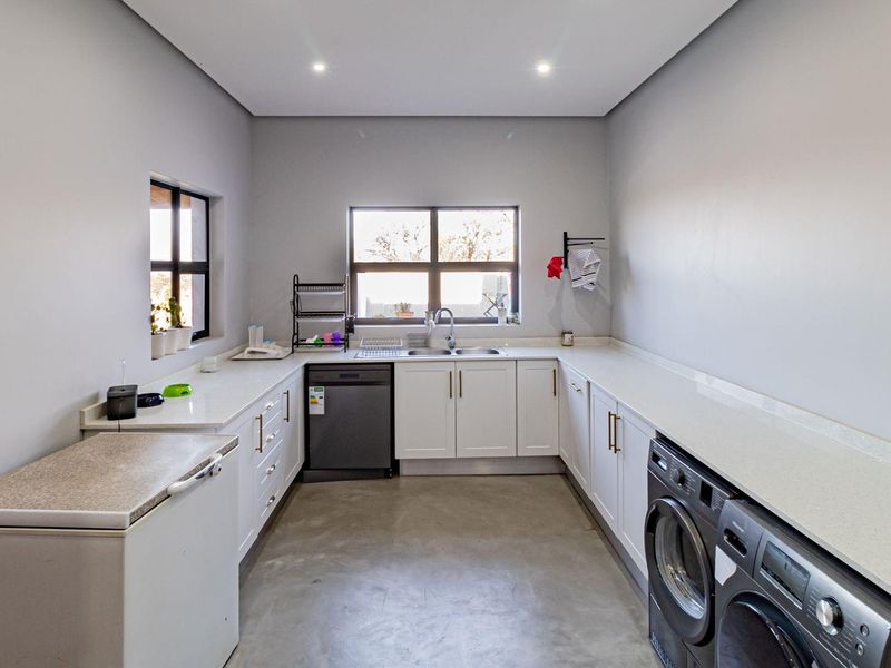 Exquisite Wildlife Estate Retreat – Where Luxury Meets Nature - Photo 5