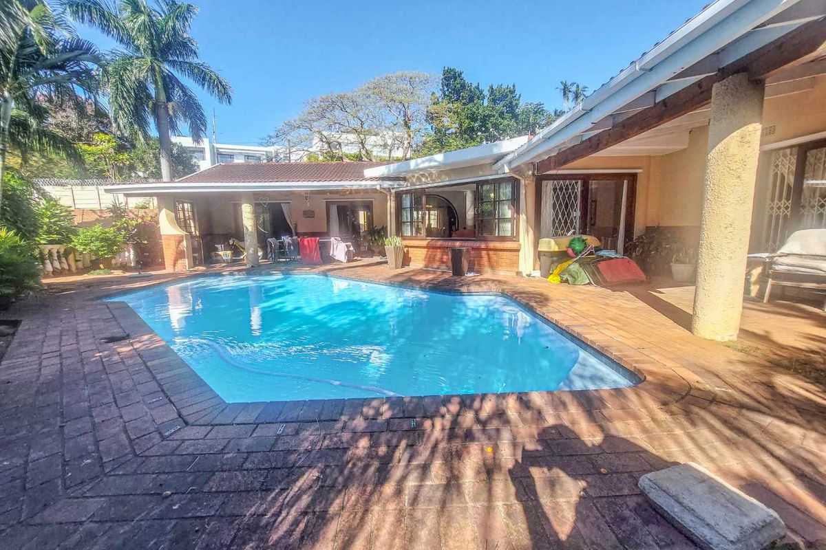 Expansive 4 bedroom home in prime Glen Hills! - Photo 2