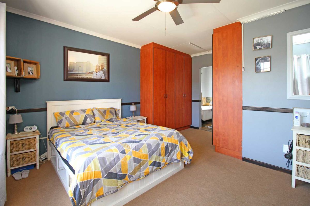 Modern Family Home in Secure Complex – Full Title & Free Living! - Photo 3