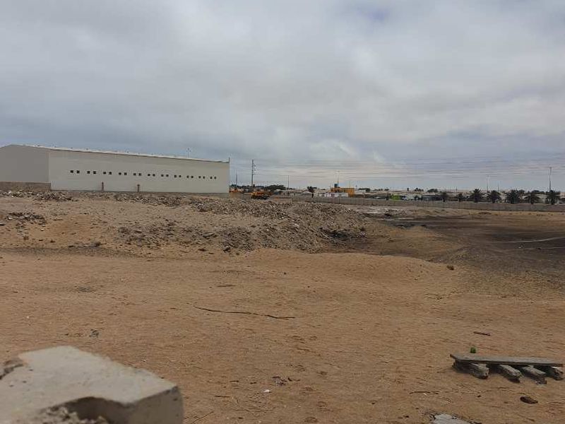 Vacant corner Industrial Land enclosed with boundary walls! - Photo 2