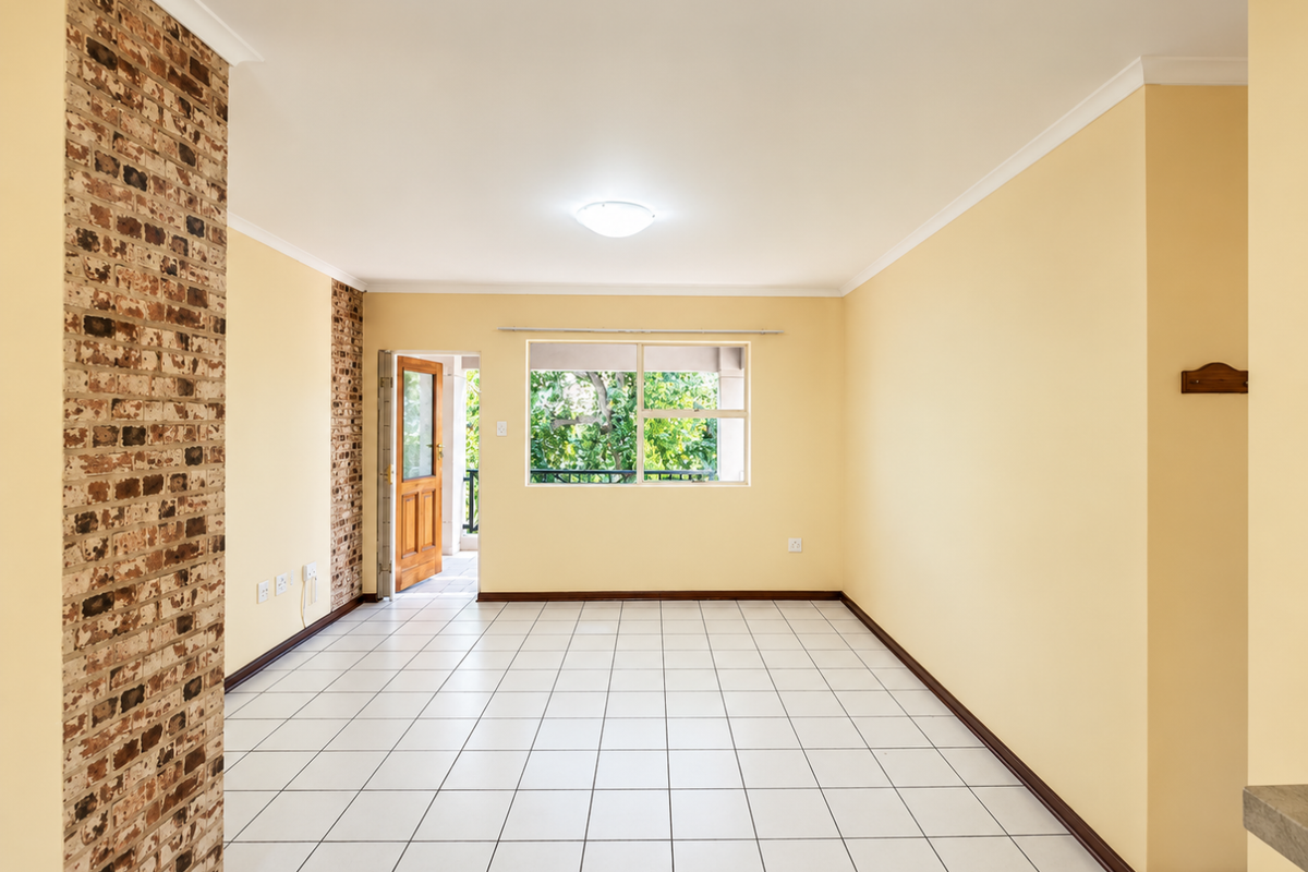 2 bed 1 bath 1st floor - Photo 3