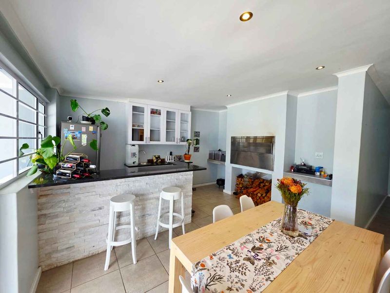 Modern Single-Level Gem in the Heart of Welgelegen - Photo 4