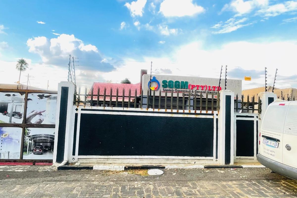 Versetile Business or Residential Property In Roseacres!!! - Photo 3