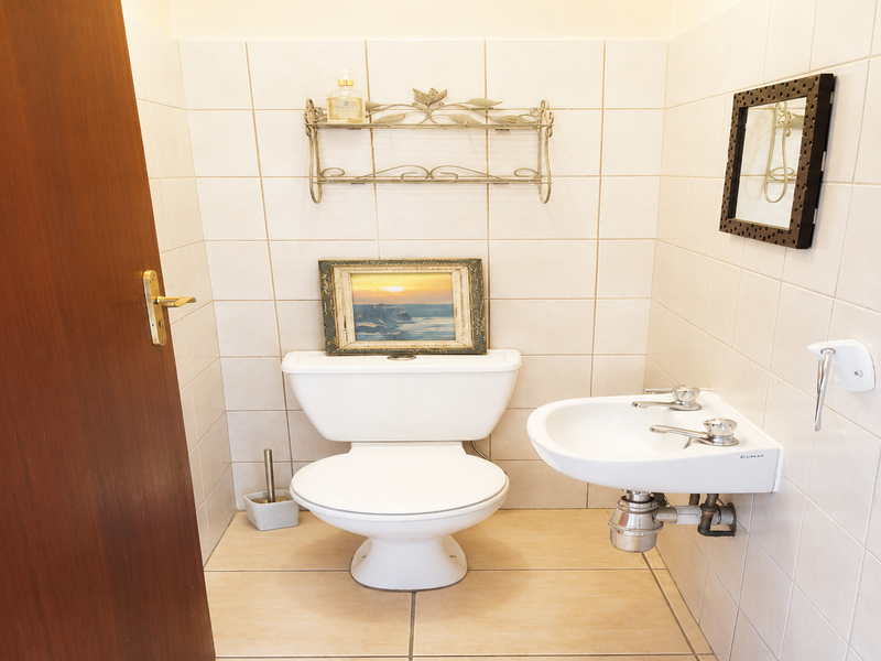 CHARMING 3 BEDROOM TOWNHOUSE FOR SALE IN A SECURE ESTATE – EQUESTRIA - Photo 4